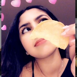 Meet your Posher, Leanna